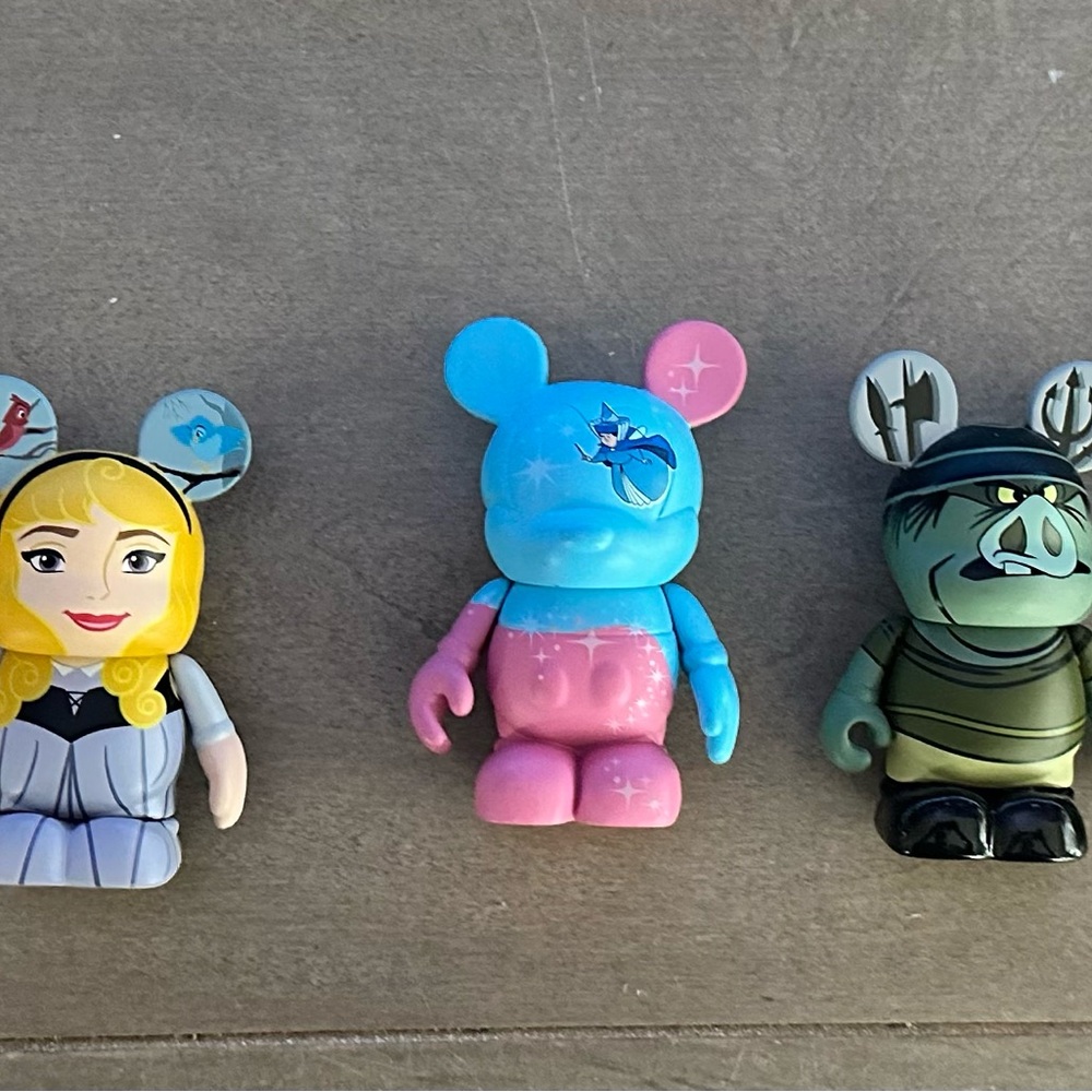 Disney Vinylmation Figurine Set - sleeping beauty